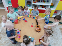 Знакомство с музыкальными инструментами.