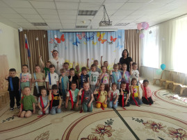 ТЕМАТИЧЕСКИЙ ДОСУГ «Я – ЧАСТЬ РОССИИ» ТЕМАТИЧЕСКИЙ ДОСУГ «Я – ЧАСТЬ РОССИИ».