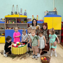 Мишка в гостях у малышей Мишка в гостях у малышей.