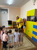 Солнышко в гостях у малышей Солнышко в гостях у малышей.