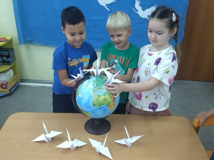 День белых журавлей День белых журавлей.