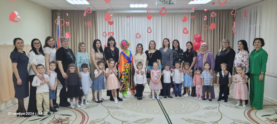 Клоун клёпа и волшебные бусы Клоун клёпа и волшебные бусы.